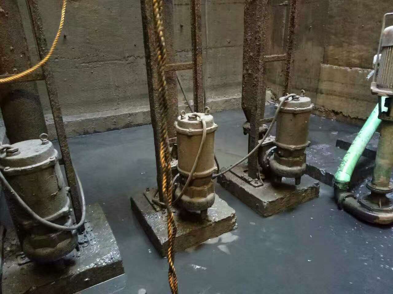 原平污水池清理